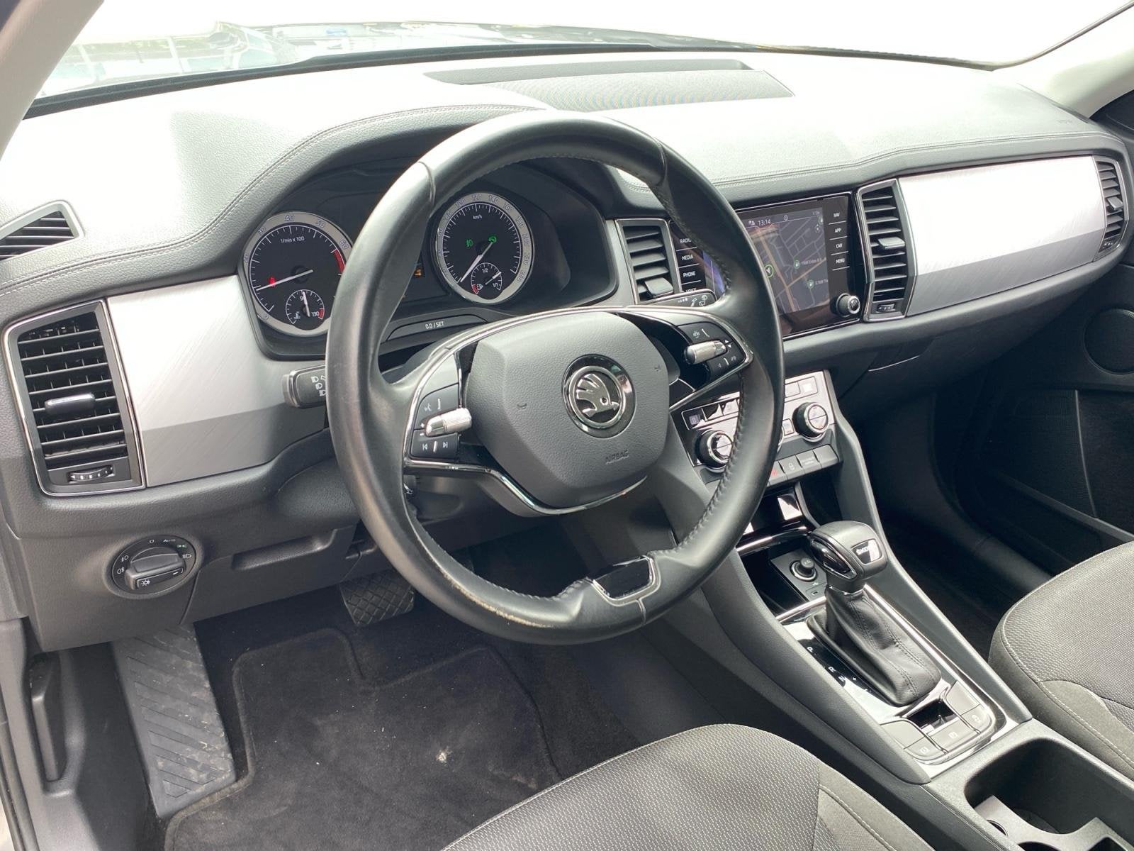 Skoda Kodiaq 1.5 TSi DSG7-autom. Business Edition LED | navi, Auto's, 12 maanden, 4 cilinders, Leder en Stof, Bedrijf