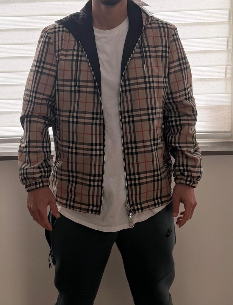 Burberry London England Reversible Jas Zwart Maat M, Ophalen, Zo goed als nieuw, Maat 48/50 (M), Zwart