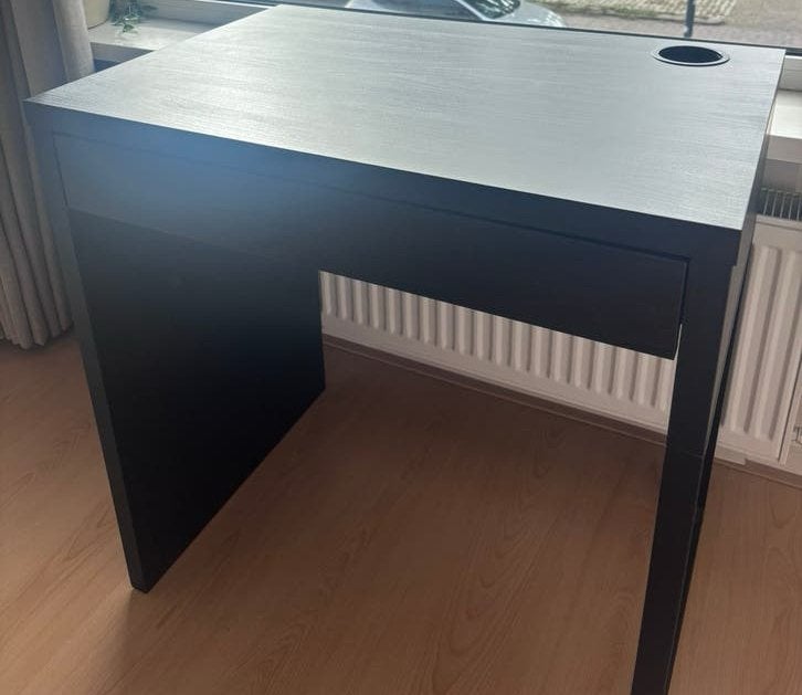 Ikea ‘Micke’ bureau, zelden gebruikt, Huis en Inrichting, Ophalen, Zo goed als nieuw