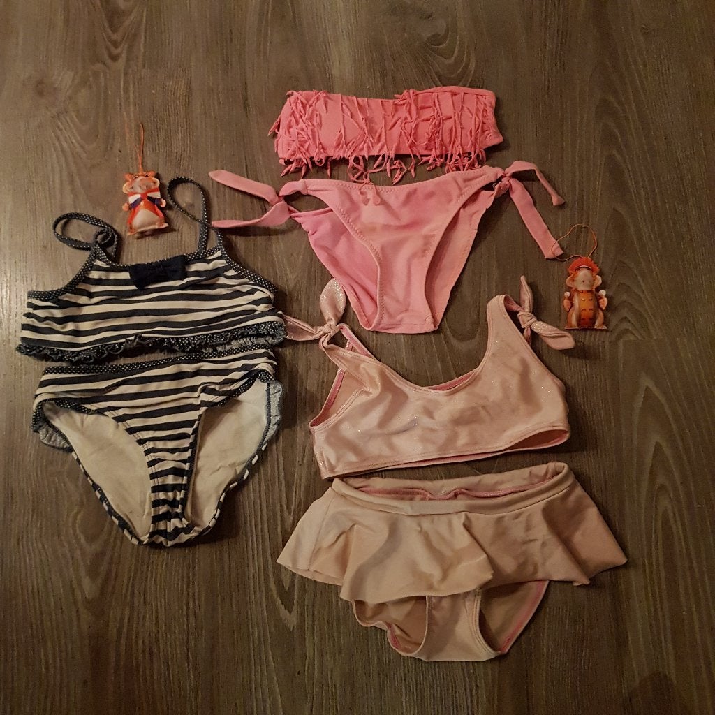Meisjes bikini's maat 122/128, Kinderen en Baby's, Kinderkleding | Kinder-zwemkleding, Bikiniset, Meisje, Zo goed als nieuw, Diverse