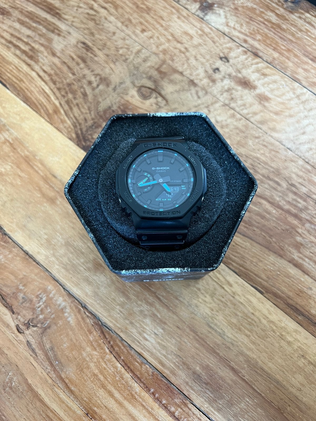 Casio G-Shock GA-2100-1A2ER - Zwart met blauwe accenten, Sieraden, Tassen en Uiterlijk, Horloges | Heren, Ophalen, Casio, Kunststof