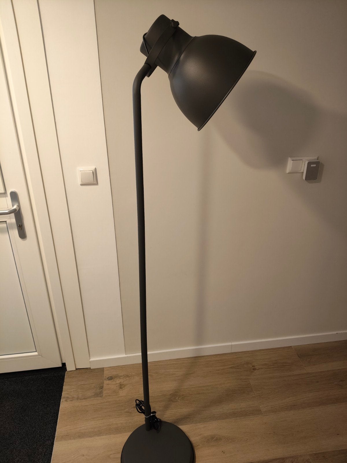 Ikea staande lamp Hektar, Huis en Inrichting, Lampen | Vloerlampen, Ophalen, Zo goed als nieuw, 150 tot 200 cm