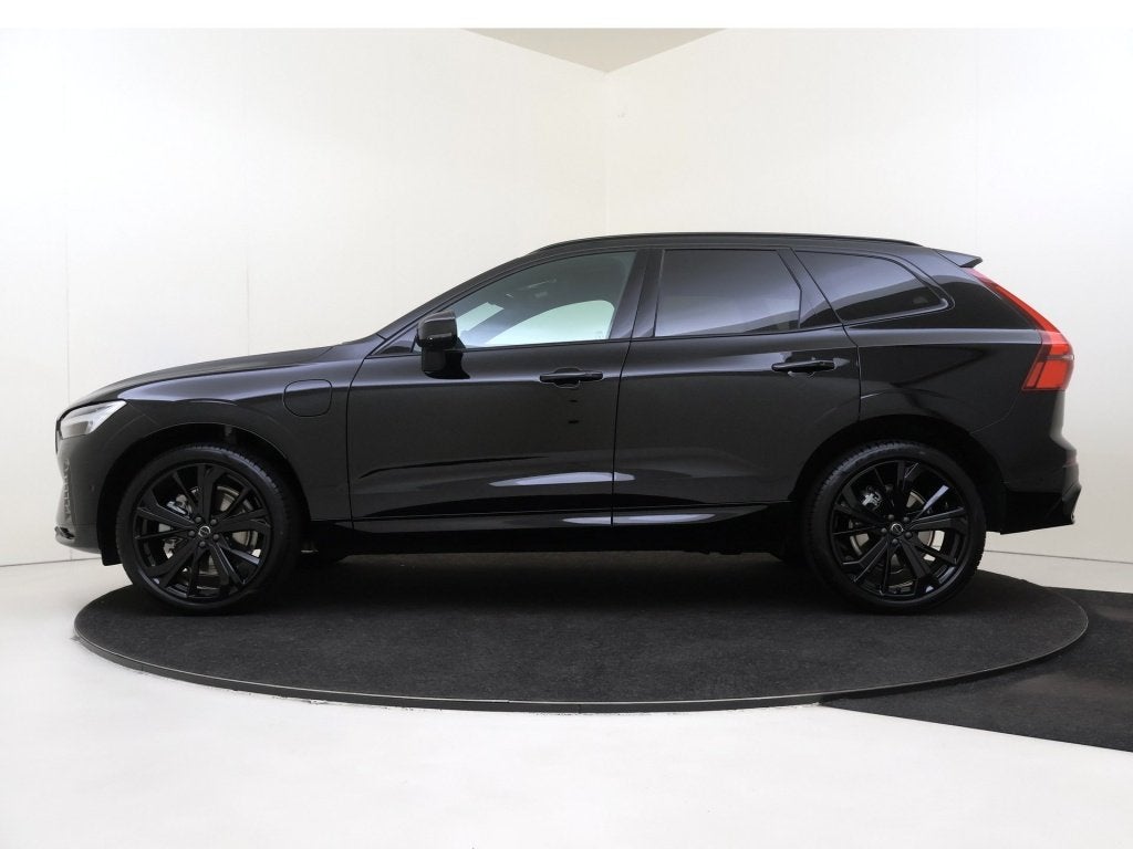 Volvo XC60 T8 AWD Plus Black Edition | Panoramadak | 360° C, Auto's, Automaat, 12 maanden, Gebruikt, 4 cilinders