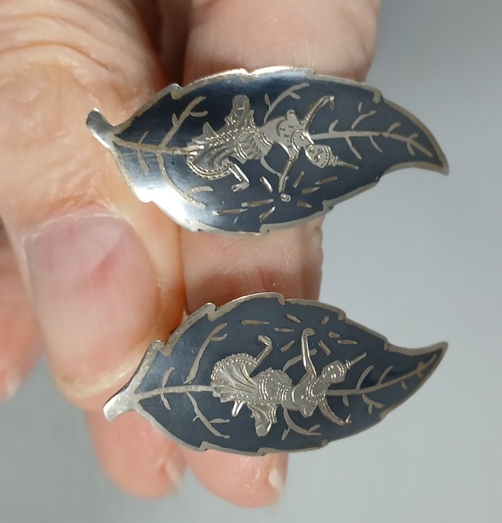 2 zilveren Oorclips Thailand Niëllo antiek 925 zilver, Sieraden, Tassen en Uiterlijk, Antieke sieraden, Ophalen of Verzenden, Zilver