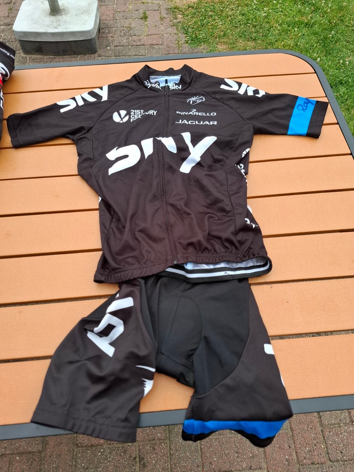 Rapha Sky wielrenners tenue - Maat M, Fietsen en Brommers, Fietsaccessoires | Fietskleding, Gebruikt, Heren, Bovenkleding, M, Ophalen of Verzenden