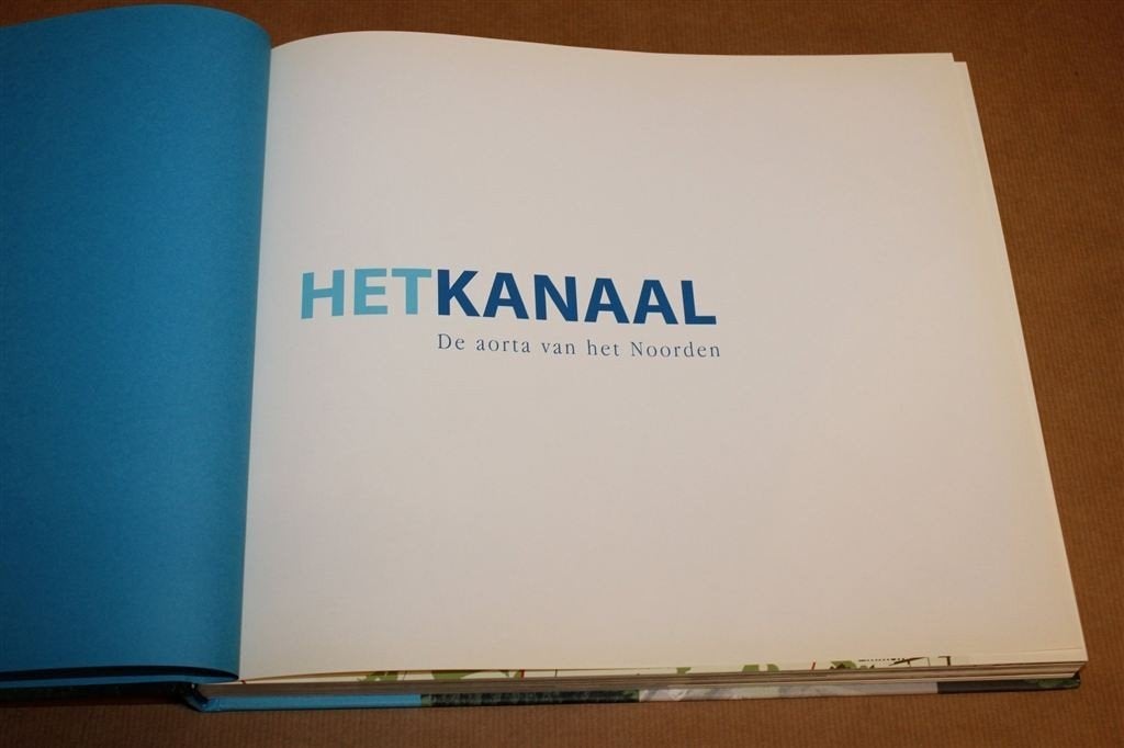 Het Kanaal — Fotoboek Vaarweg Lemmer Delfzijl, Ophalen of Verzenden, Zo goed als nieuw