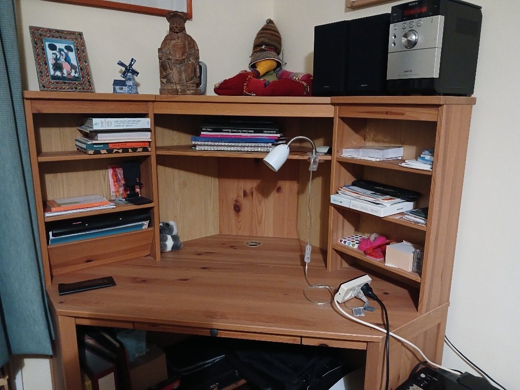 Hoekbureau Ikea grenen, Ophalen, Scandinavisch, Hout, Hoekbureau