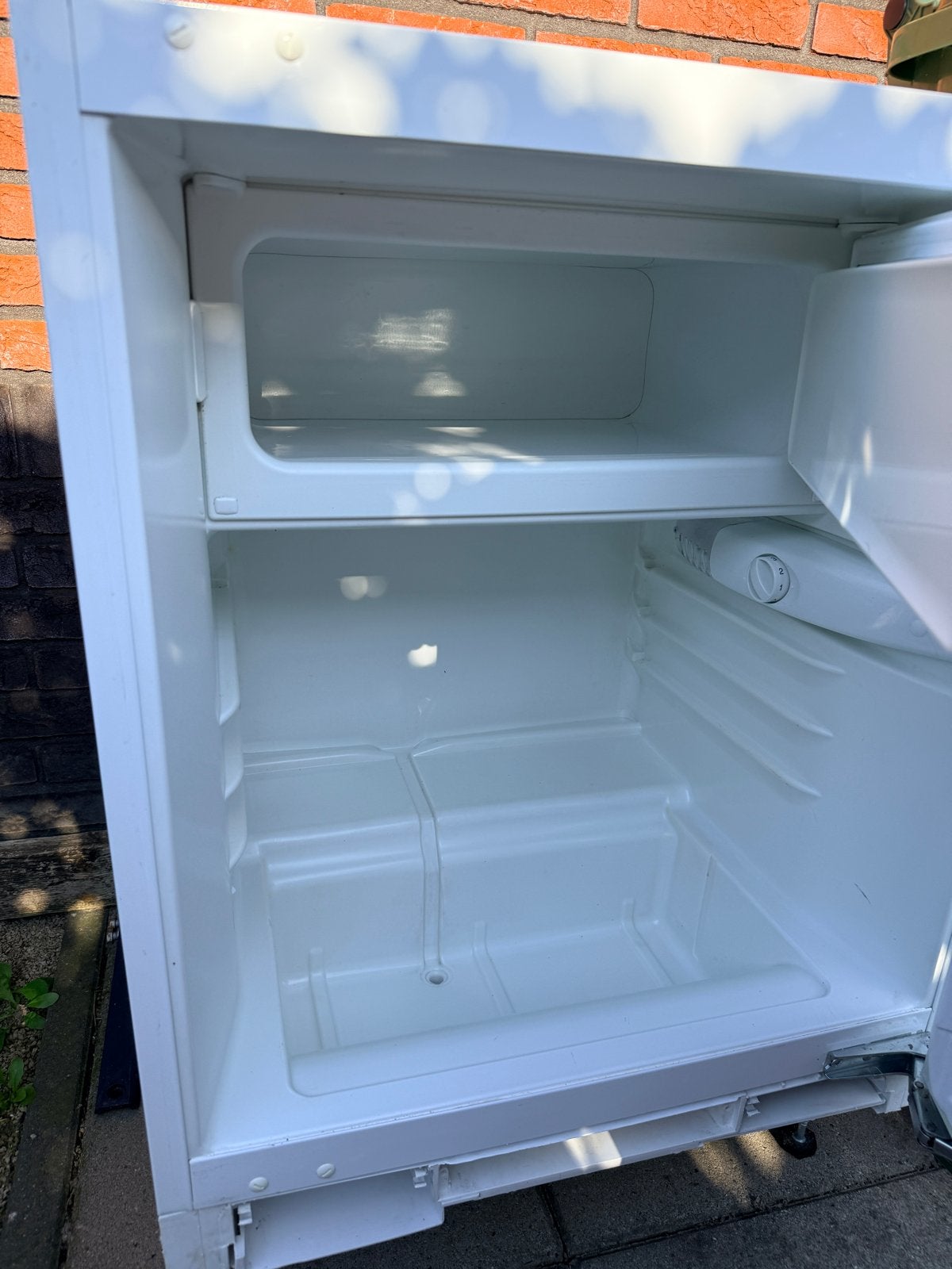 Foto 3 van Zanussi ZQS6124A Koelkast met vriesvak - Onderbouw