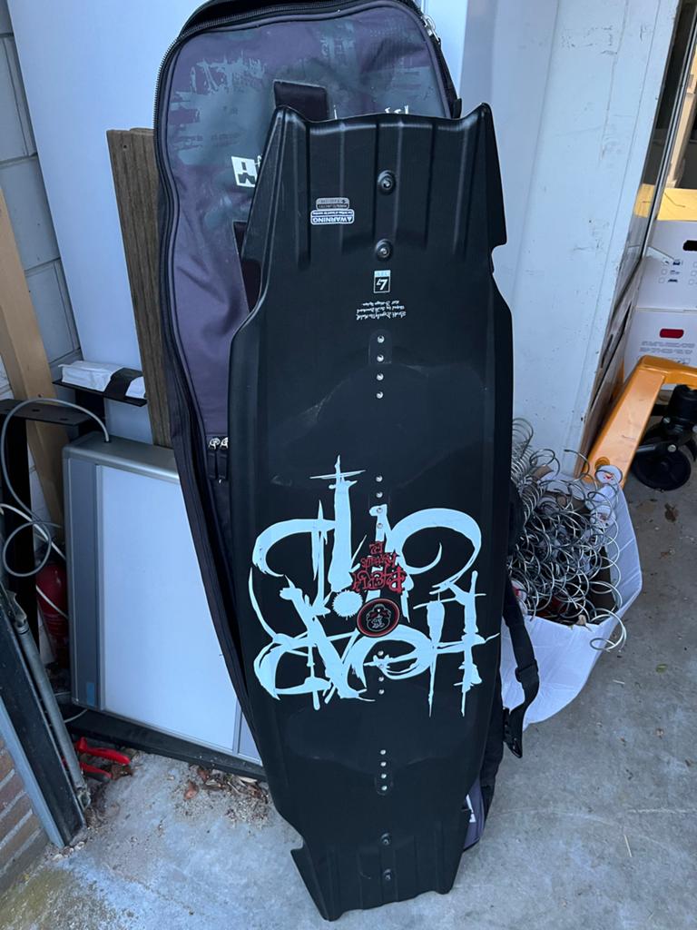 Wakeboard zonder bindingen met beschermhoes, Watersport en Boten, Wakeboarden, Ophalen, Zo goed als nieuw, Board