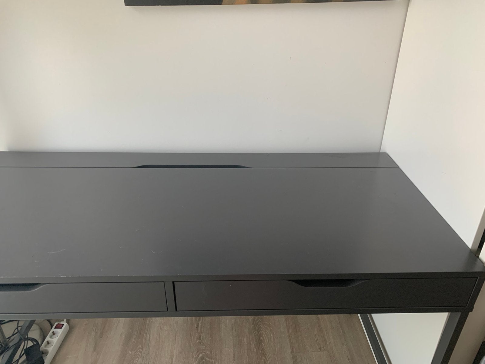 Bureau antraciet Ikea, Huis en Inrichting, Bureaus, Ophalen, Overige typen, Spaanplaat of MDF, Zo goed als nieuw