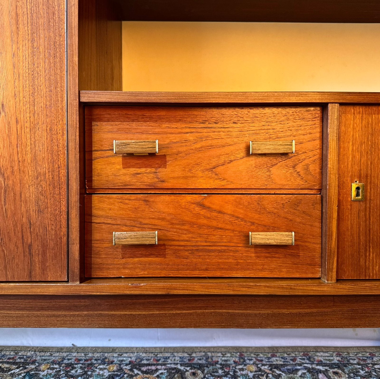 Mid Century Vintage Dressoir Highboard 60s, Huis en Inrichting, Ophalen, Teakhout, Zo goed als nieuw, Retro vintage japandi scandinavisch