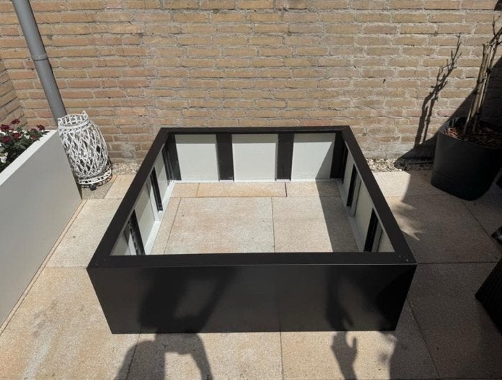 Nieuwe stalen planten bakken wit en zwart, 100 cm of meer, Nieuw, Ophalen of Verzenden, Balkon