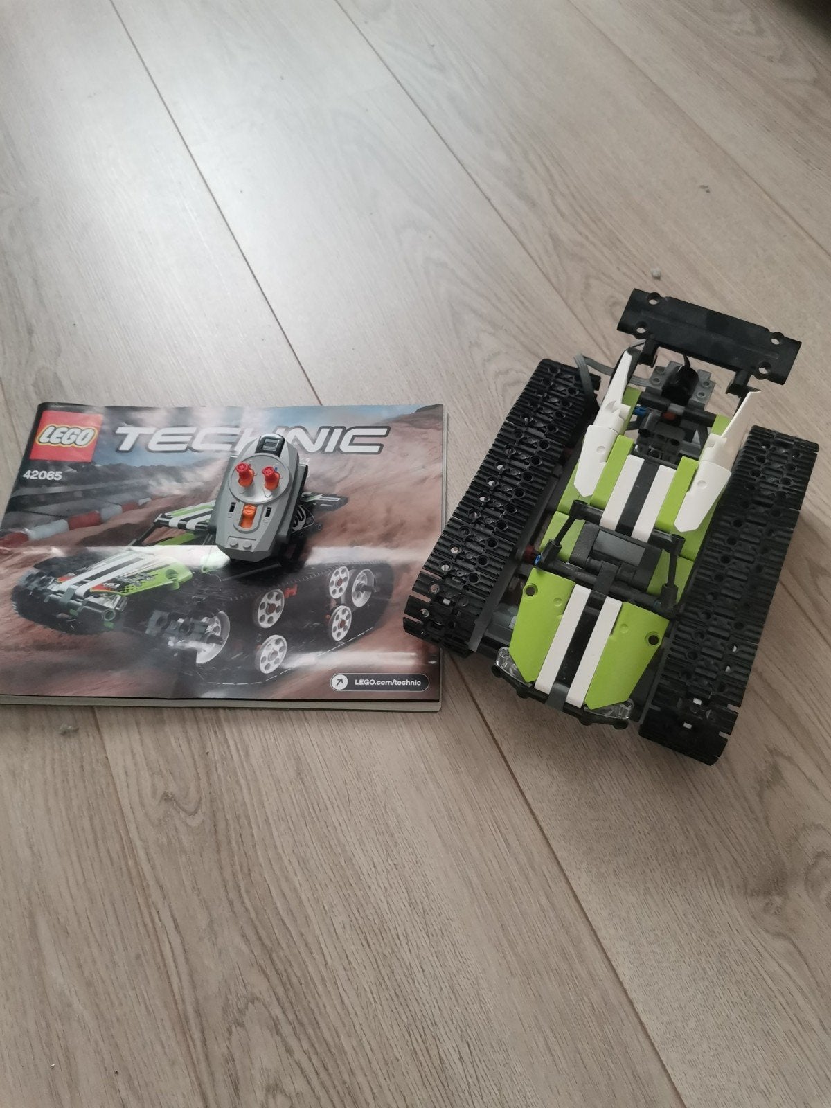 Lego Technic rupsvoertuig, groen en wit, Ophalen of Verzenden, Zo goed als nieuw