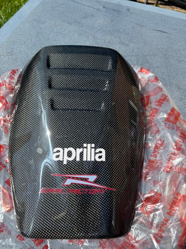 Tuono en Mille Aprilia Carbon Seatcover gen 1, Motoren, Tuning en Styling, Ophalen of Verzenden