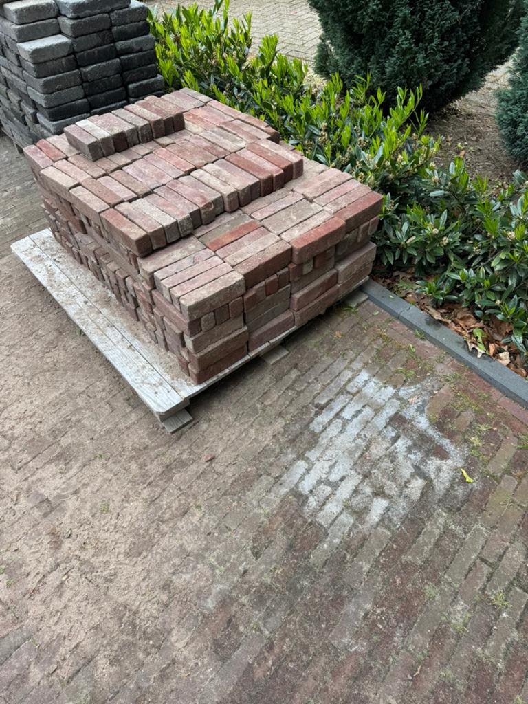 Restpartij klinkers, Ophalen, Zo goed als nieuw, Beton, Klinkers