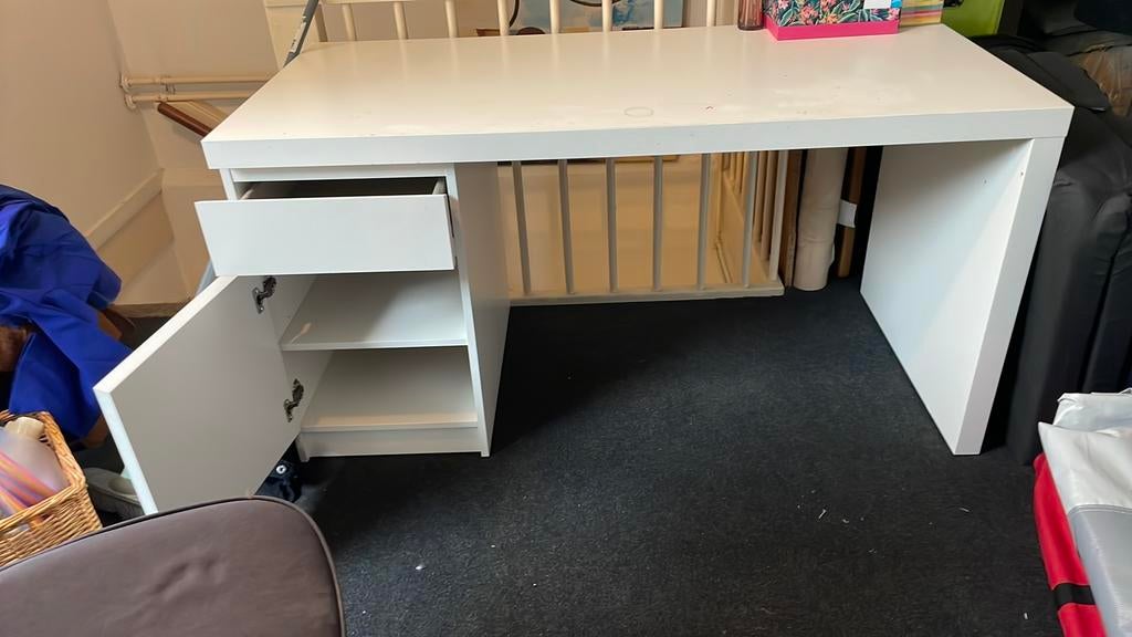 Ikea bureau met stoel, Ophalen, Gebruikt, 65 cm, Schoolbureau