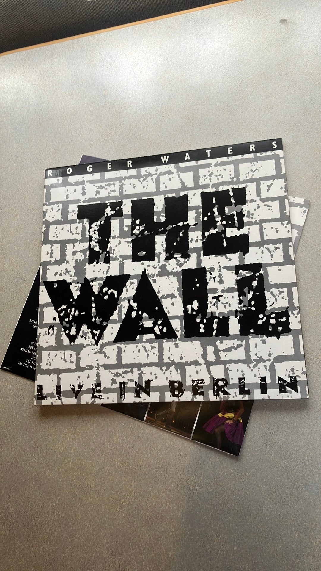 Roger waters -the wall live in berlin dubbel lp, Ophalen of Verzenden, Zo goed als nieuw, Classic Rock, 12 inch