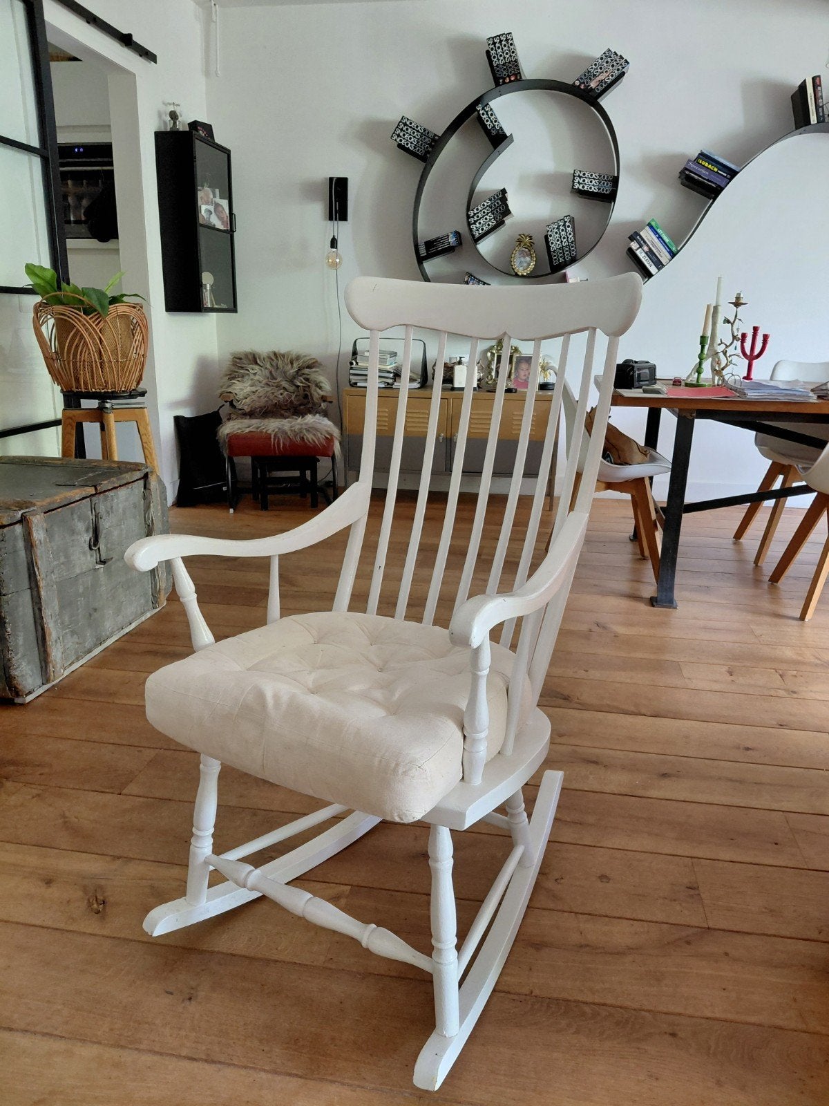 witte schommelstoel van hout, Huis en Inrichting, Ophalen, Gebruikt, Wit, Eén