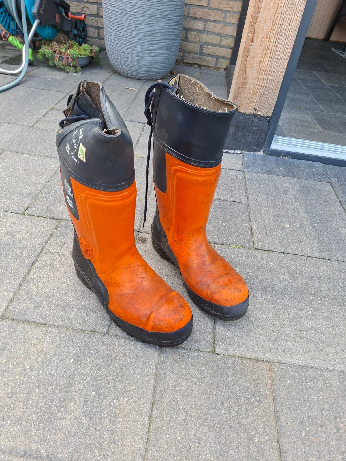 Zaaglaarzen met stalen neuzen - Oranje/Zwart, Ophalen of Verzenden, Gebruikt