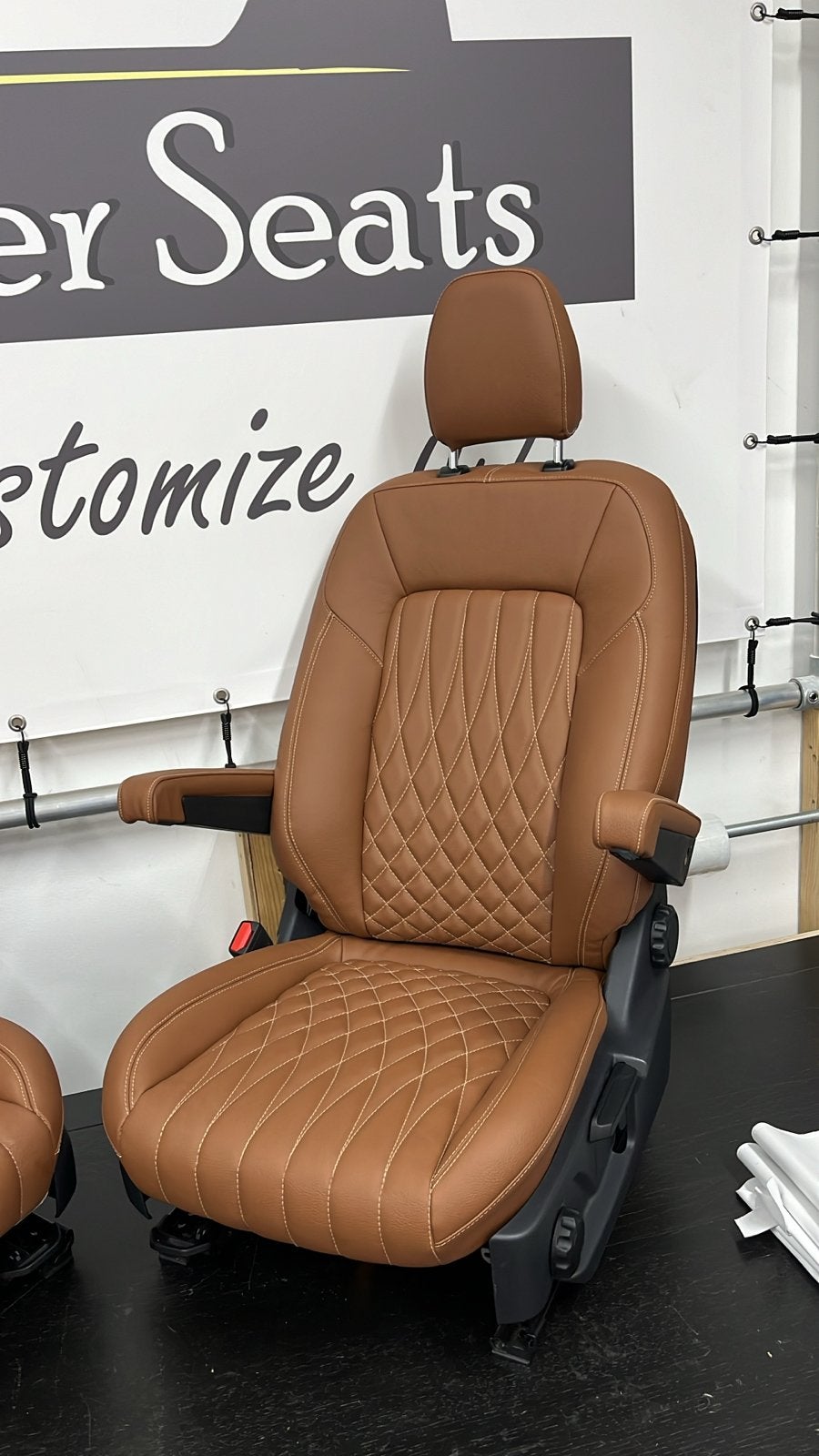 Ford Transit custom voorstoelen - Bruin leer, nieuw, Ophalen, Nieuw, 6658kz, Info@scooterseats.nl