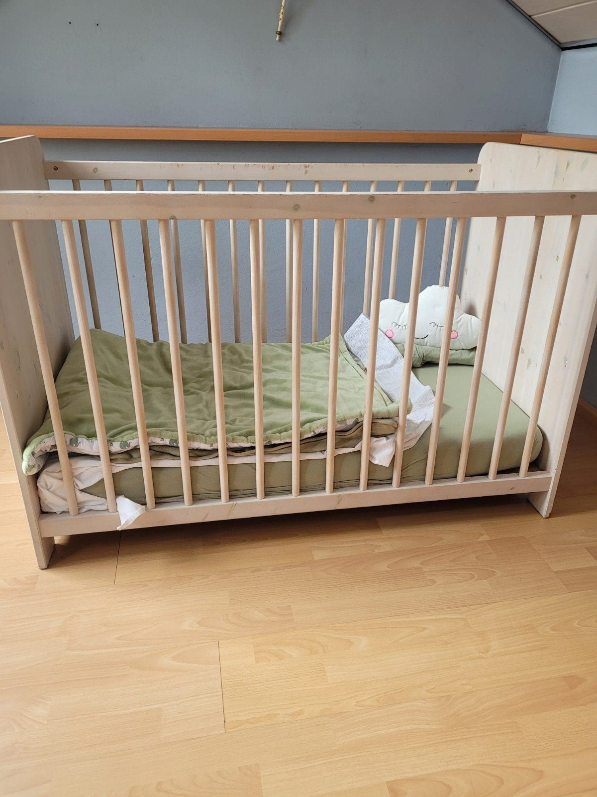 leuk licht grenen kinderledikant 70 bij 120, Kinderen en Baby's, Kinderkamer | Complete kinderkamers, Ophalen of Verzenden, Jongetje of Meisje