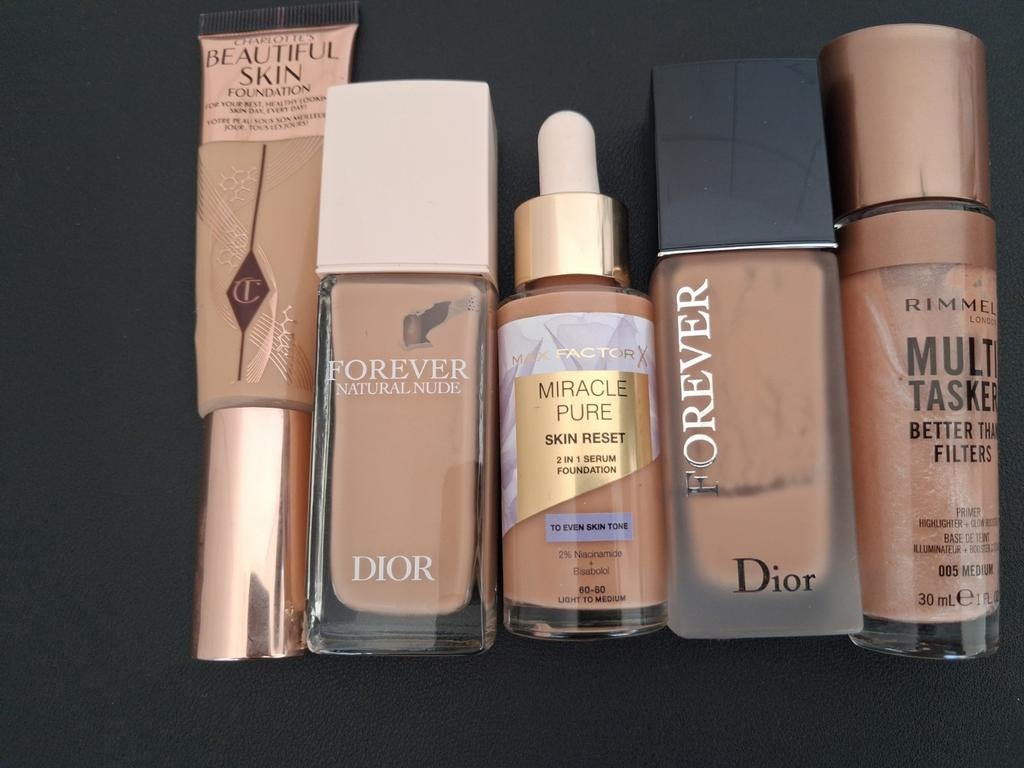 Charlotte Tilbury, Dior, Rimmel en Max Factor, Ophalen of Verzenden, Gebruikt, Gehele gezicht, Camouflage