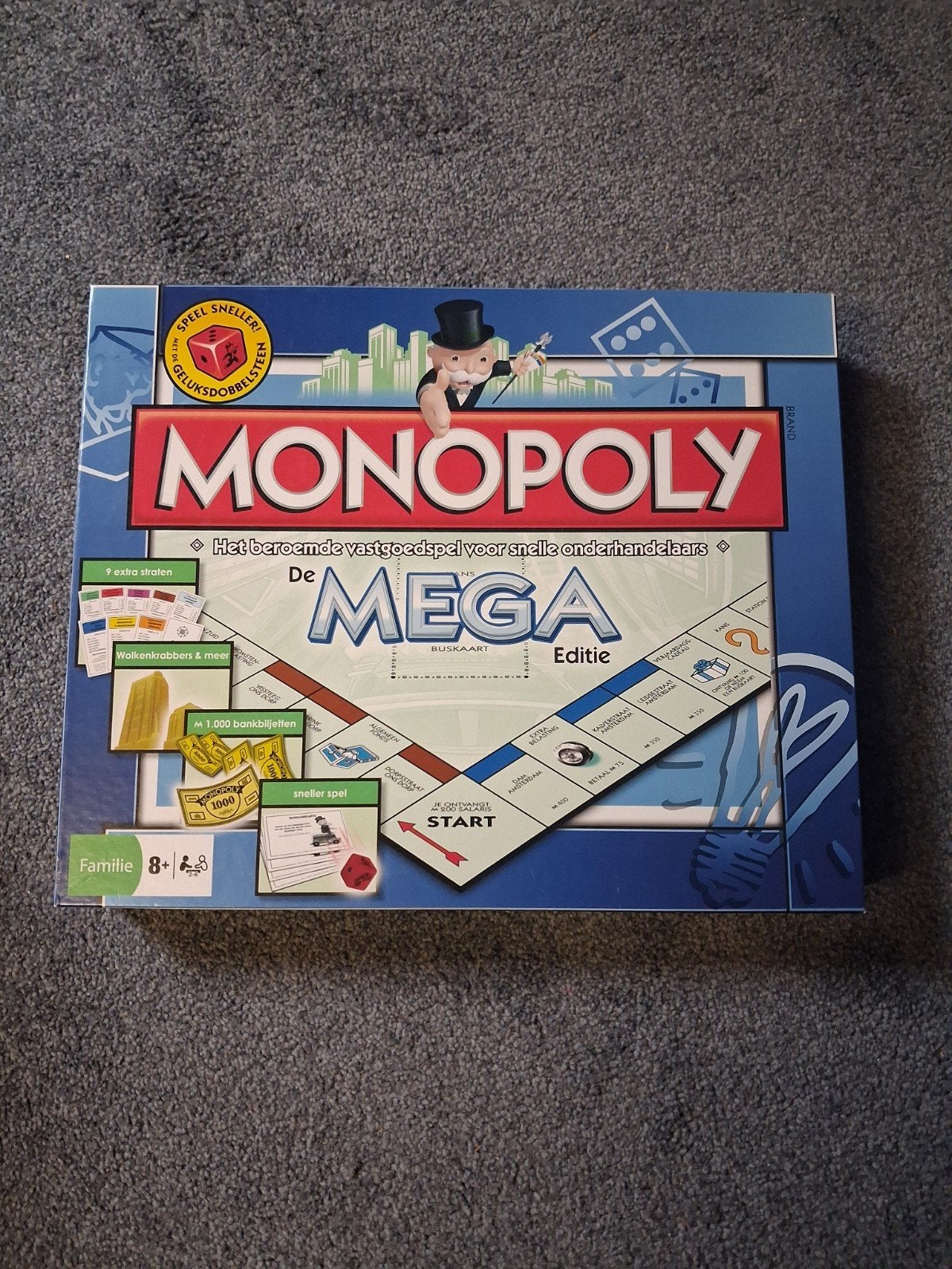 Monopoly Mega Editie - Zo goed als nieuw, Hobby en Vrije tijd, Een of twee spelers, Ophalen of Verzenden, Zo goed als nieuw, Hasbro