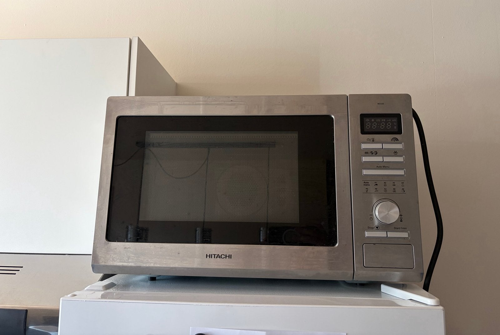 Hitachi combimagnetron, Ophalen, Combimagnetron, Zo goed als nieuw, Draaiplateau