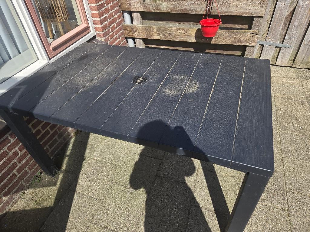 GRATIS - kunsttof tuintafel, Ophalen, Gebruikt, Rechthoekig, Kunststof
