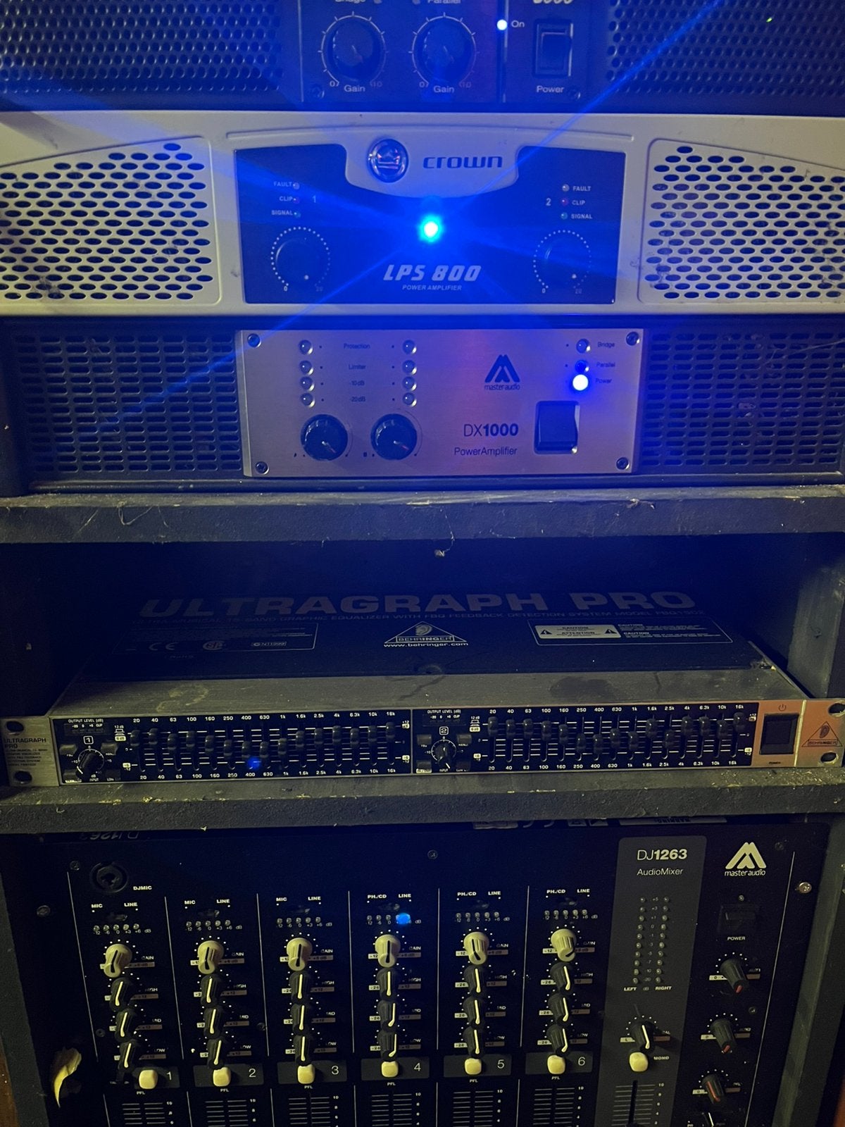Crown lps 800, Muziek en Instrumenten, Versterkers | Keyboard, Monitor en PA, Ophalen, Zo goed als nieuw, Minder dan 500 watt