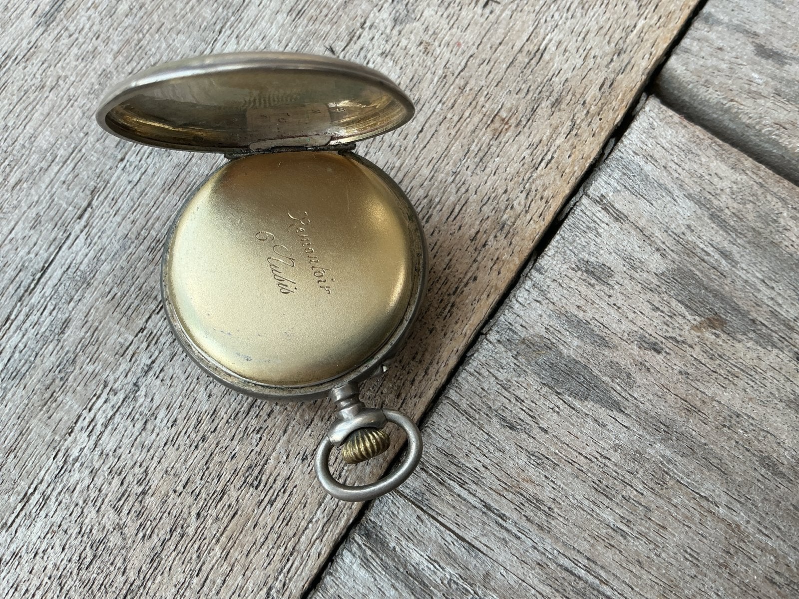 Antiek Zakhorloge met Gegraveerde Kast (prijs verlaagd), Sieraden, Tassen en Uiterlijk, Horloges | Antiek, Overige merken, Zakhorloge
