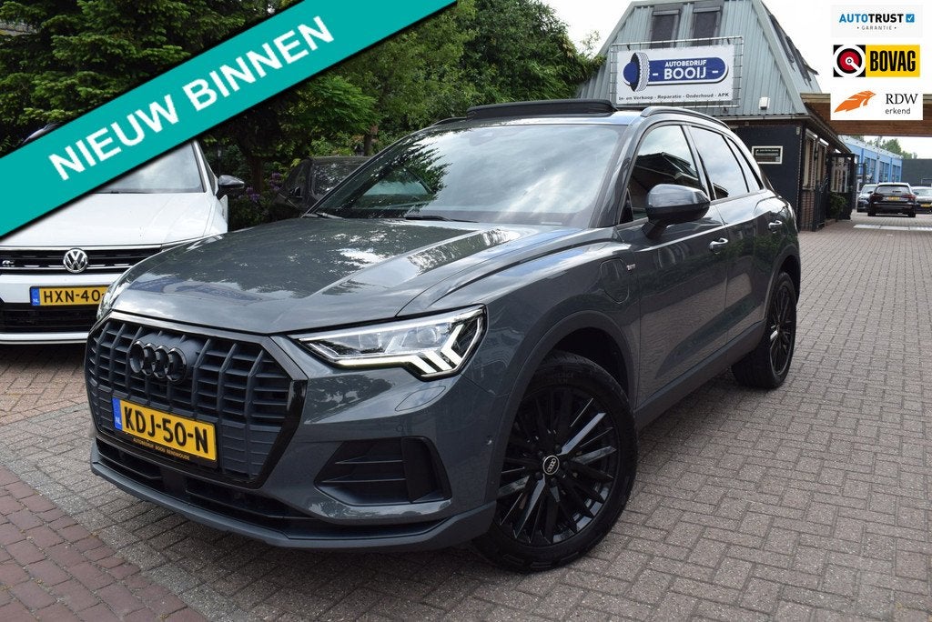 Audi Q3 45 TFSI e S-LINE/PANO/ADAP-CRUISE/CARPLAY/CAMERA/MAT, Auto's, Audi, Gebruikt, Euro 6, Hybride Elektrisch/Benzine, 13 kWh