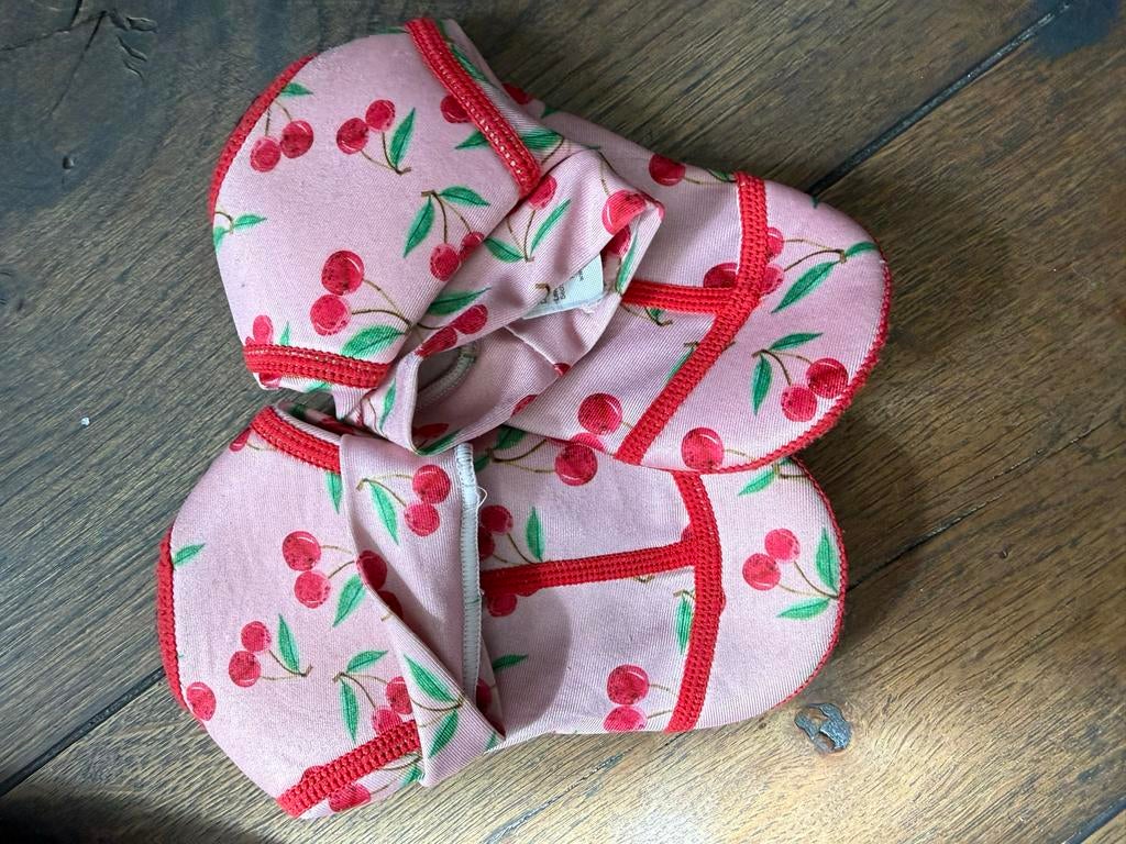 Duukies beach of zwembadsokken met kersenprint - Maat 30-31, Zwemschoenen, Meisje, Overige maten, Ophalen of Verzenden