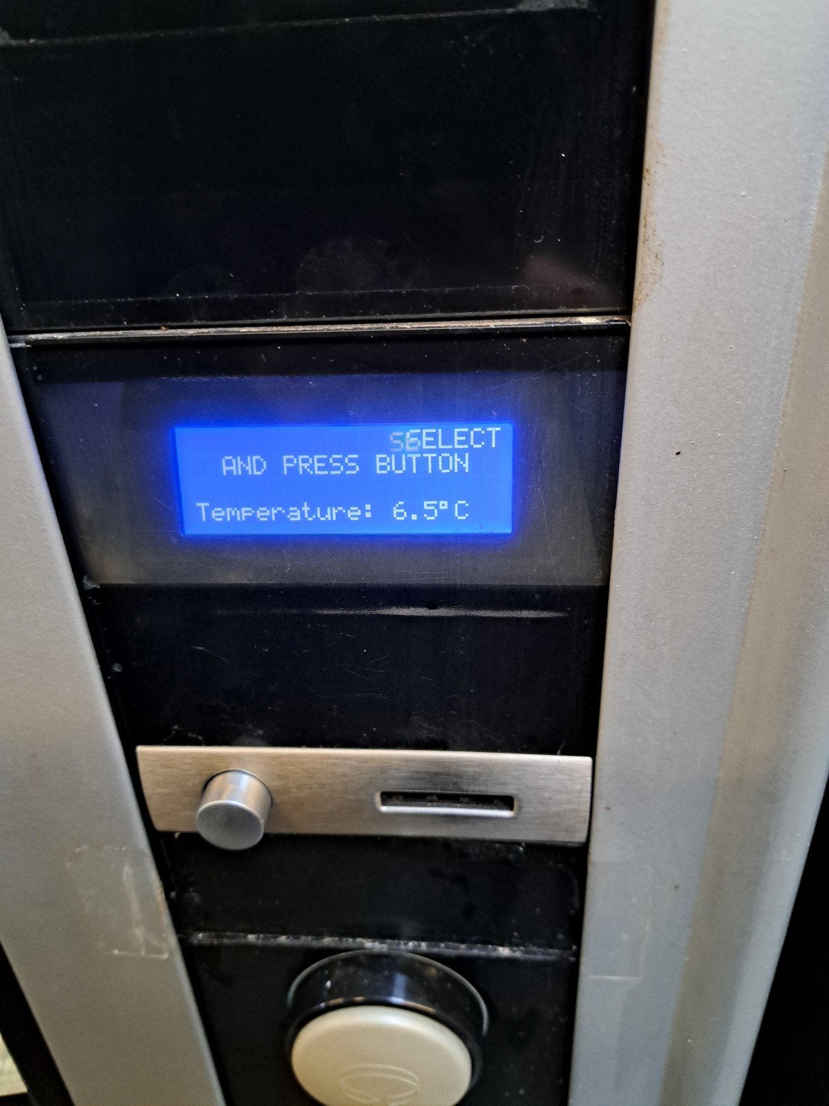 eier / kaas automaat gekoeld, Ophalen