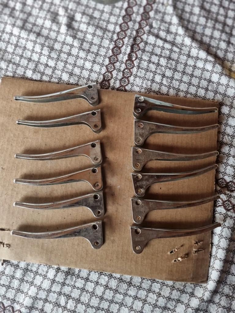Te koop paar setjes saker hendels grepen, Ophalen of Verzenden, Gebruikt, Overige typen, Overige merken