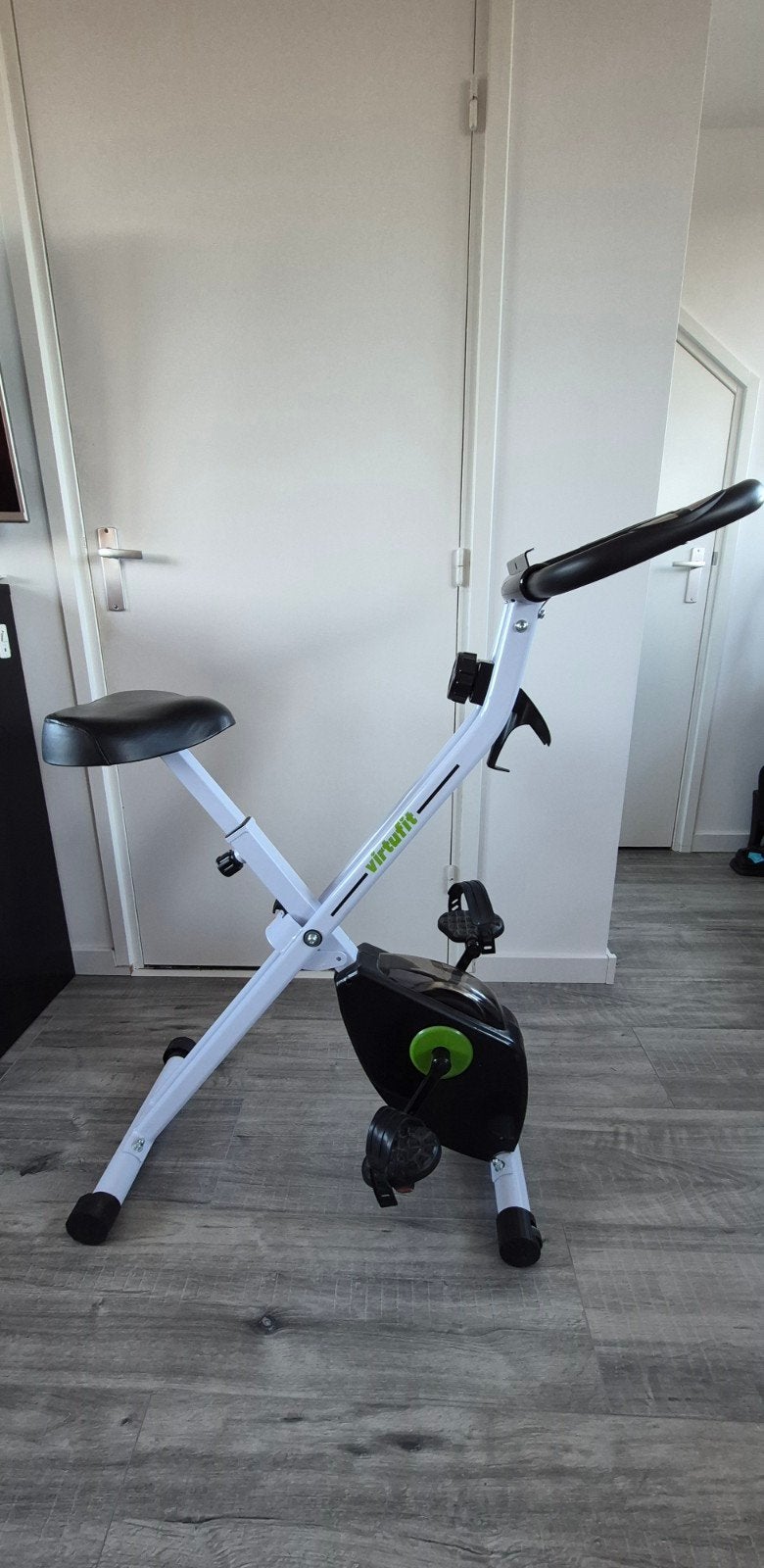 VirtuFit Hometrainer - Compact en Efficiënt