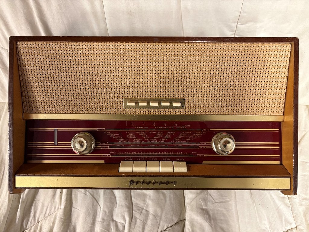 Antieke Aristona radio, omgebouwd naar Bluetooth., Ophalen of Verzenden
