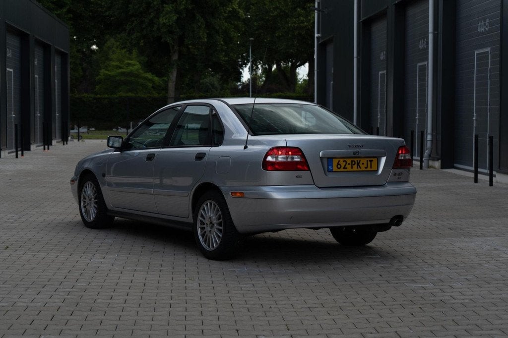 Volvo S40 2.0 Europa Prestige *Leder* Cruise* Stoelverwarmin, Auto's, Volvo, Voorwielaandrijving, 136 pk, Gebruikt, 4 cilinders
