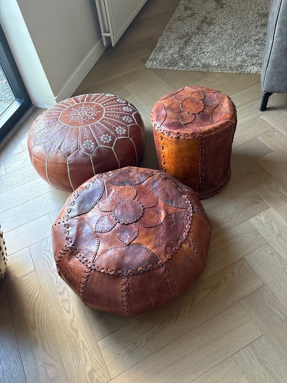 Marokkaanse leren poefs - handgemaakt, Gebruikt, Rond, Ophalen of Verzenden, 50 tot 75 cm
