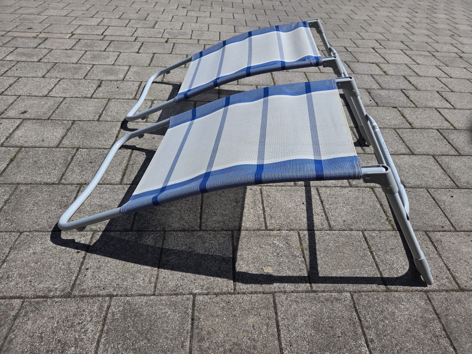 2 x voetsteunen Dukdalf Blauw/Wit gestreept, inklapbaar, Tuin en Terras, Ophalen, Aluminium, Inklapbaar