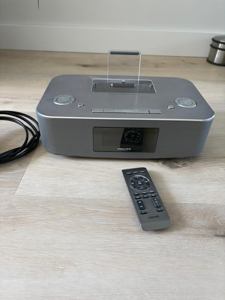 Philips dc295/12 wekkerradio, Witgoed en Apparatuur, Wekkers, Ophalen of Verzenden, Zo goed als nieuw, Digitaal