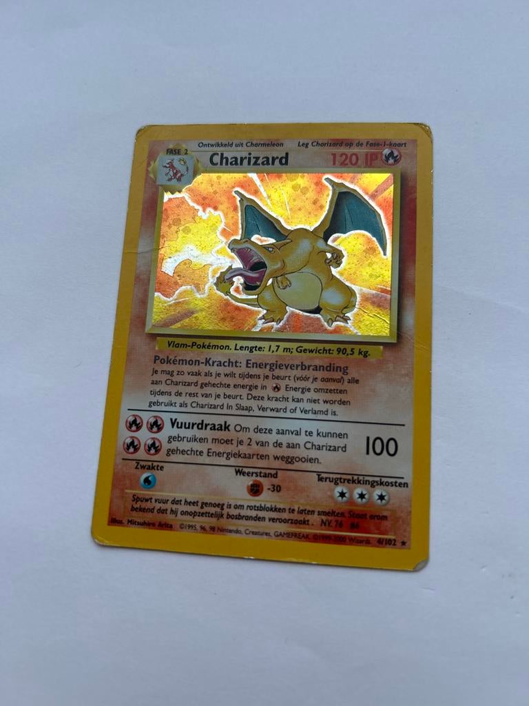 Charizard 4/102 Holo Base Set Pokémon Kaart, Ophalen of Verzenden, Gebruikt, Losse kaart, Foil