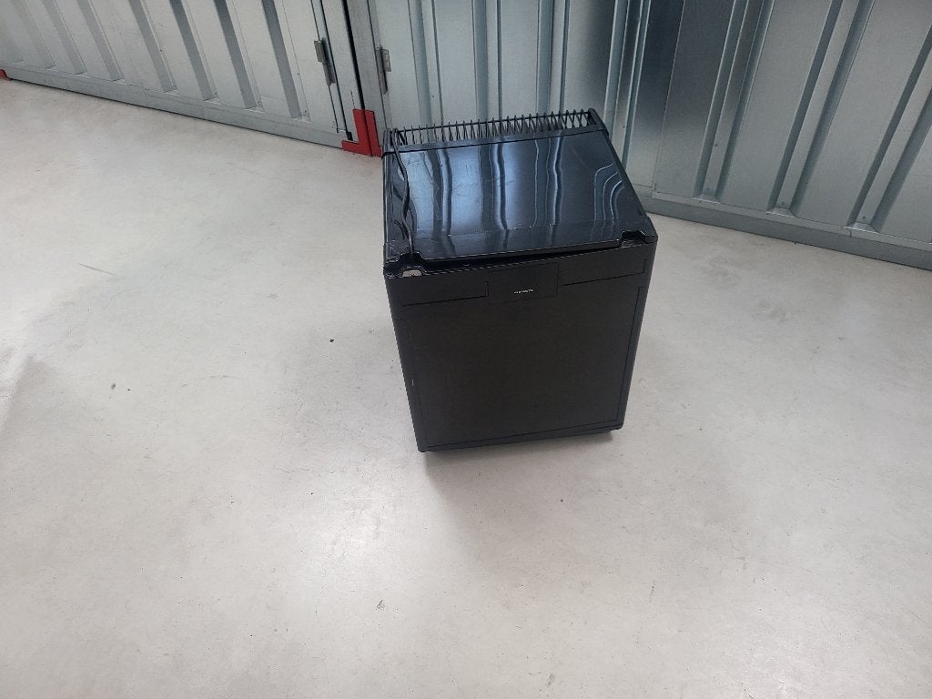 Koelkastje, Ophalen, Minder dan 85 cm, Minder dan 75 liter, 45 tot 60 cm