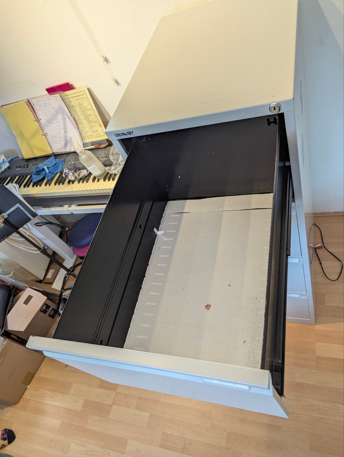 Bisley stalen archiefkast / ladekast met 4 lades, Ophalen, Minder dan 50 cm, Gebruikt, 100 tot 150 cm