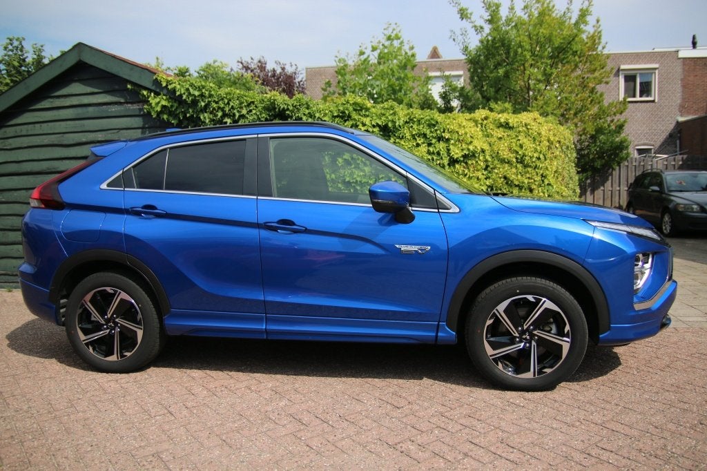 Mitsubishi Eclipse Cross 2.4 PHEV Executive (bj 2025), Auto's, 14 kWh, 4 cilinders, Blauw, Leder en Stof