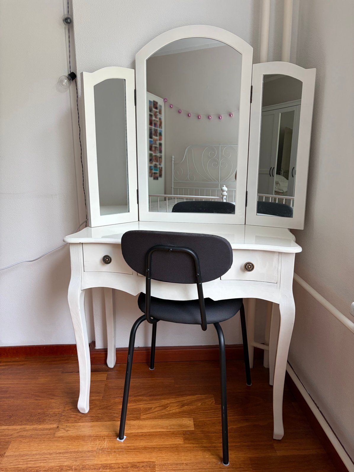 Witte kaptafel met stoel, Ophalen, Romantisch, 50 tot 100 cm, Zo goed als nieuw