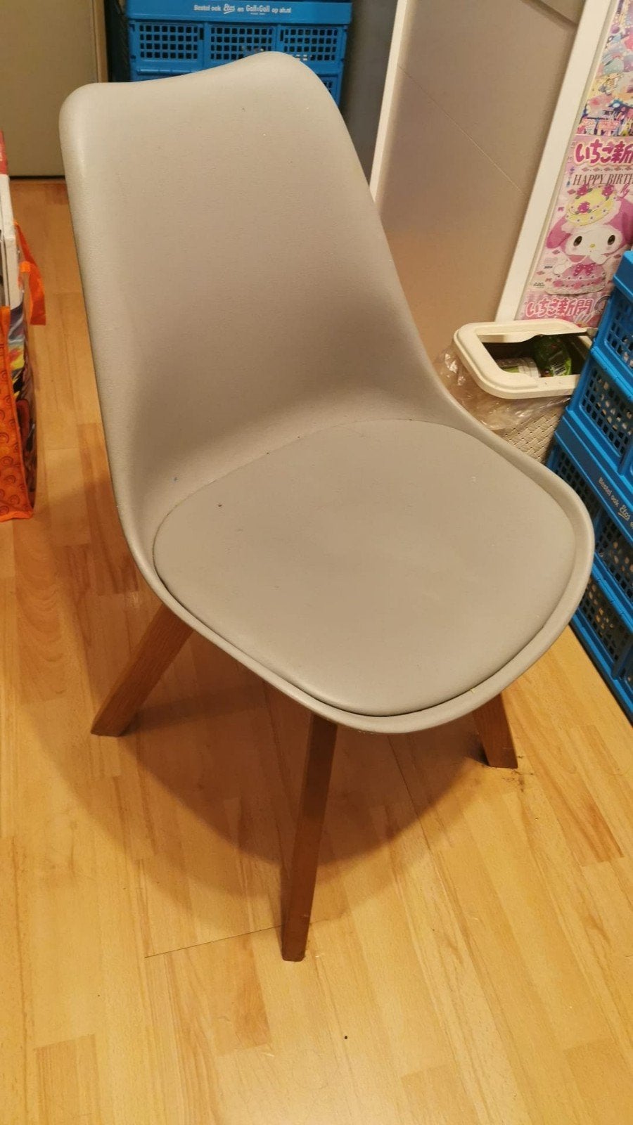 mooie stoel, licht foam in de zitting., Huis en Inrichting, Ophalen, Zo goed als nieuw, Eén