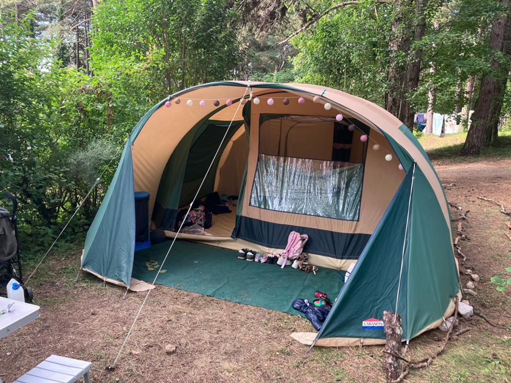 Cabanon Biscaya 440 - Ruime en stormvaste tunneltent, Caravans en Kamperen, Tenten, Ophalen, Gebruikt, Tot en met 6