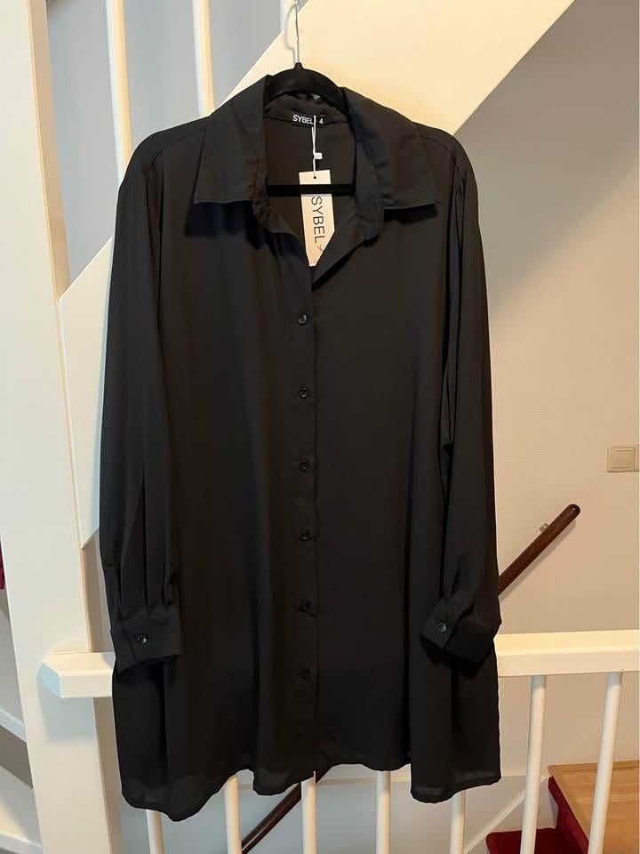 NIEUW Sybel blouse zwart met bies 52/54, Kleding | Dames, Verzenden, Nieuw, Zwart, Blouse of Tuniek