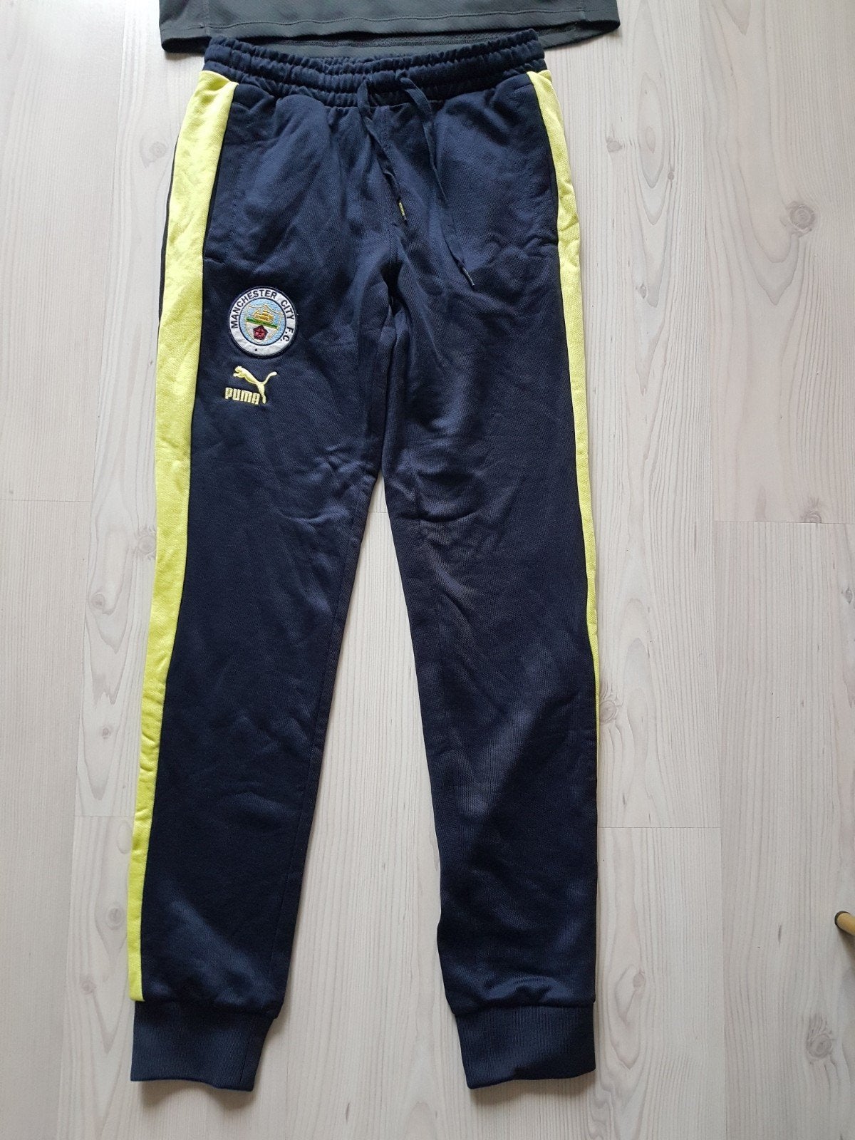 Manchester City sportbroek in size small, Ophalen of Verzenden, Zo goed als nieuw